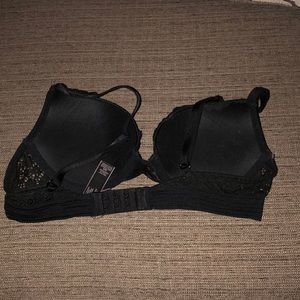 Victoria's Secret Intimates & Sleepwear - Black lace Victoria Secret bra Victoria's Secret Intimates & Sleepwear - Black lace Victoria Secret bra